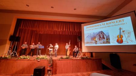 Dobrodelni koncert za pomoč pri obnovi pogorele hiše 44